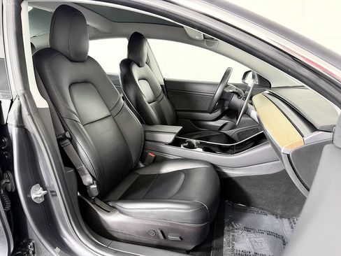Used 2018 Tesla Model 3 Long Range RWD image 45