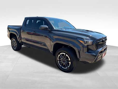Used 2025 Toyota Tacoma TRD Sport AWD/4WD image 8