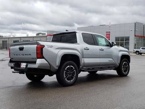 New 2025 Toyota Tacoma TRD Sport image 5