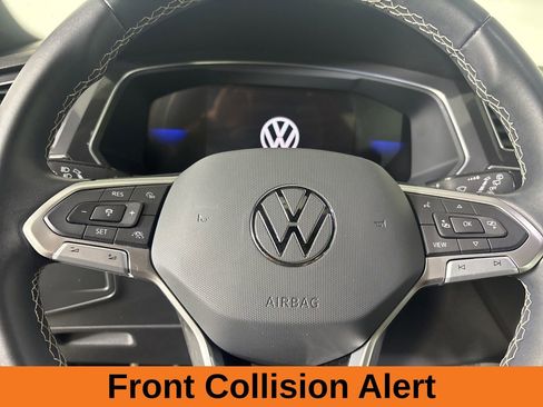 Used 2023 Volkswagen Tiguan SE R-Line FWD image 13