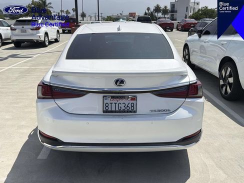 Used 2021 Lexus ES 300h w/ Premium Package FWD image 16