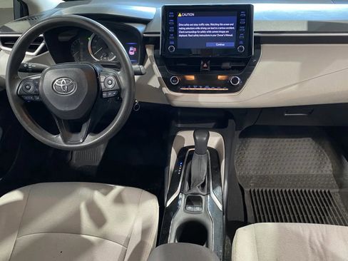 Used 2020 Toyota Corolla LE image 5