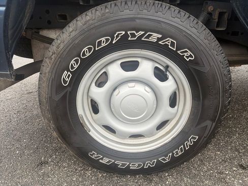 Used 2018 Ford F150 XL w/ Equipment Group 101A Mid AWD/4WD image 10