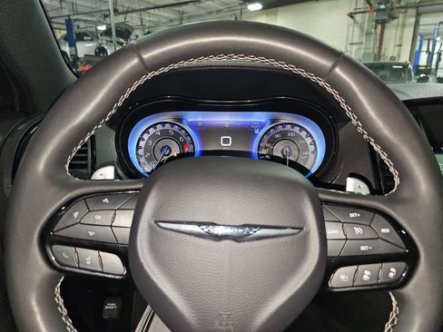 Used 2023 Chrysler 300 S w/ Safetytec Plus Group image 39