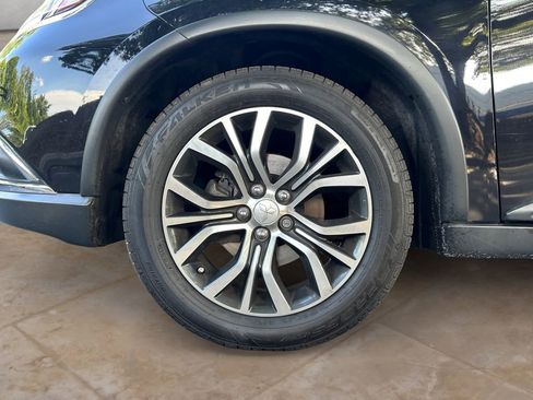 Used 2016 Mitsubishi Outlander GT AWD/4WD image 14