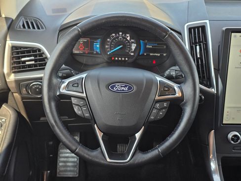 Used 2023 Ford Edge Titanium AWD/4WD image 13