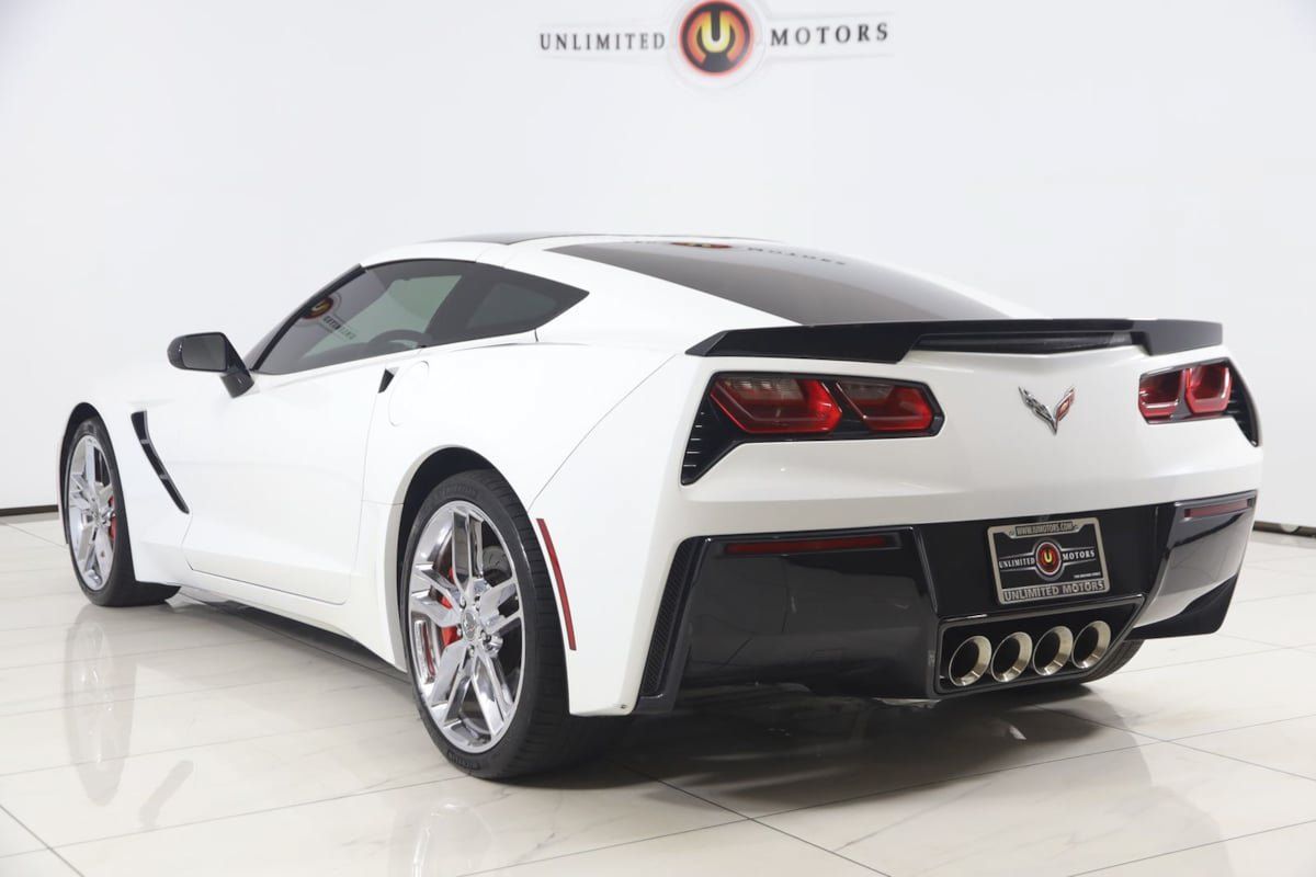 Used 2016 Chevrolet Corvette Stingray Coupe w/ 2LT Preferred Equipment Group RWD image 4