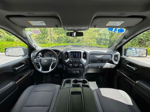 Used 2021 Chevrolet Silverado 1500 LT AWD/4WD image 5