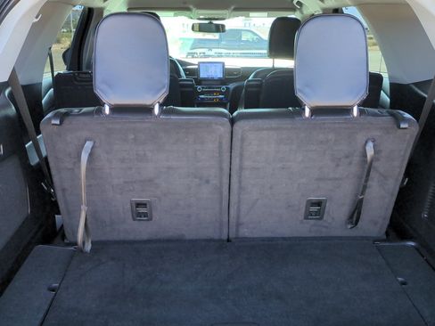 Used 2023 Ford Explorer Limited RWD image 28
