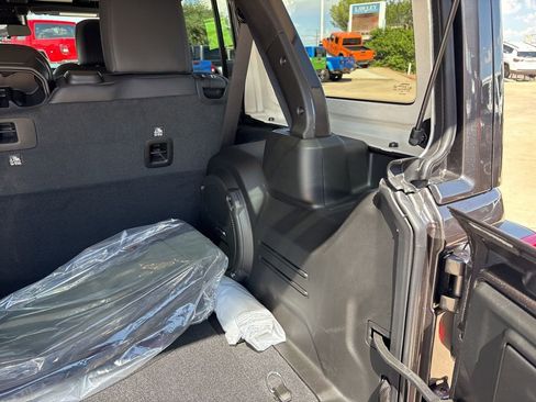 New 2025 Jeep Wrangler Unlimited Sahara AWD/4WD image 48