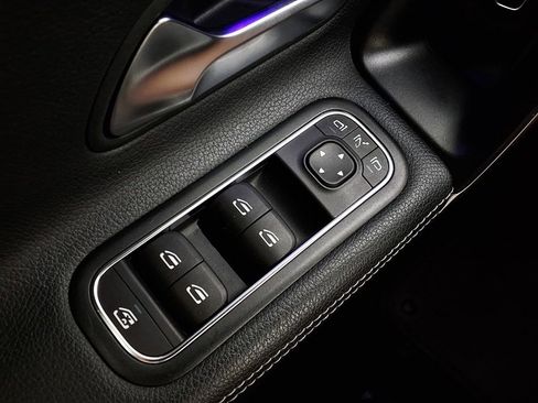 Used 2020 Mercedes-Benz CLA 250 image 25