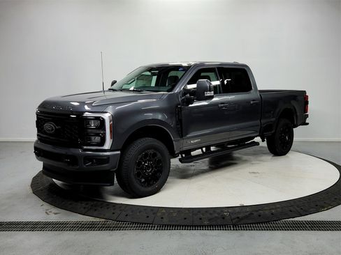 New 2026 Ford F250 XLT w/ XLT Premium Package image 3