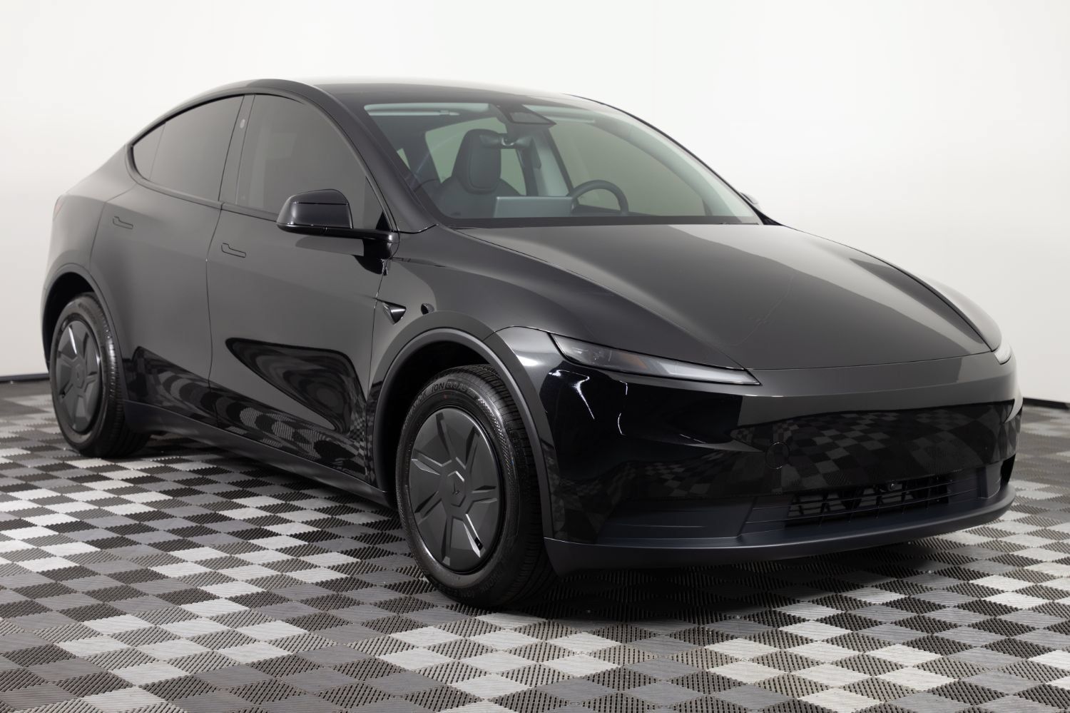 Used 2026 Tesla Model Y AWD image 11