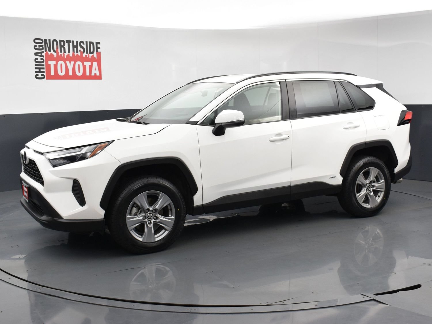 Used 2025 Toyota RAV4 XLE AWD/4WD image 8