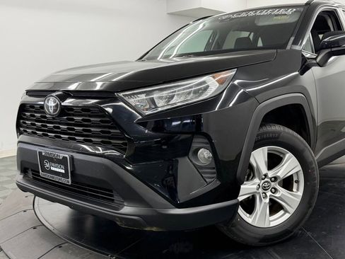 Certified 2021 Toyota RAV4 XLE FWD image 4