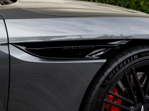 Used 2024 Aston Martin DB12 image 22