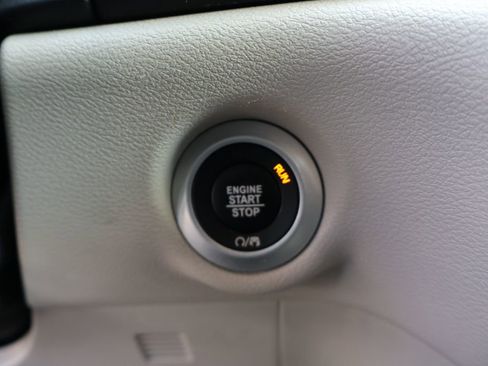 Used 2021 Chrysler Voyager LX w/ Cold Weather Group image 16