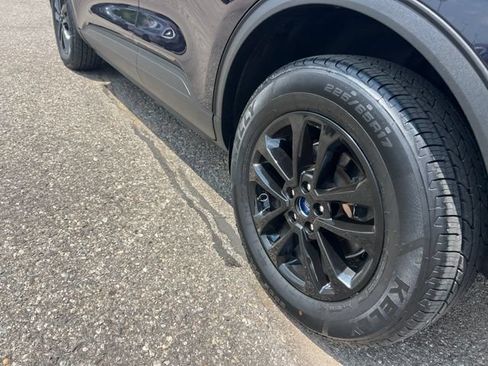 Certified 2021 Ford Escape SE w/ Cold Weather Package AWD/4WD image 24
