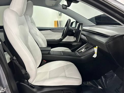 Used 2026 Tesla Model Y Long Range image 21