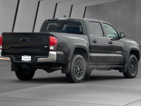 Used 2022 Toyota Tacoma SR5 image 4