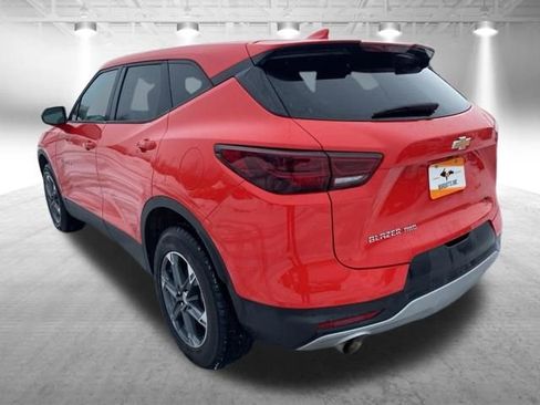 Used 2025 Chevrolet Blazer LT image 9