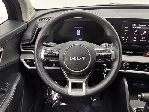 Used 2023 Kia Sportage LX image 25