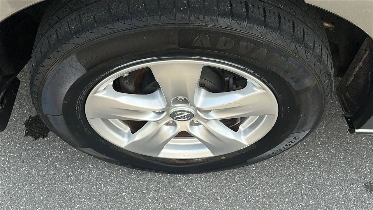 Used 2016 Nissan Quest SV w/ Leather Package FWD image 16