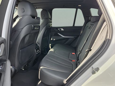 Used 2021 BMW X5 sDrive40i w/ Premium Package image 10