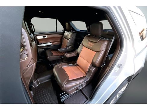 Used 2022 Ford Explorer King Ranch image 21