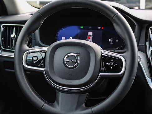 Used 2025 Volvo V60 B5 Cross Country Ultra w/ Protection Package Premier AWD/4WD image 15