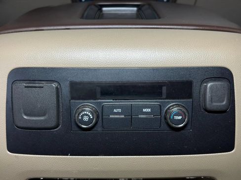Used 2015 Chevrolet Suburban LT w/ Max Trailering Package RWD image 24