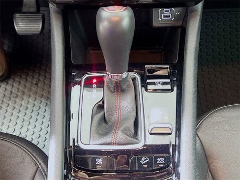 Used 2024 Jeep Compass Trailhawk image 18