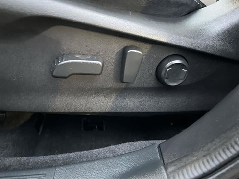 Used 2023 Subaru Forester Limited image 12