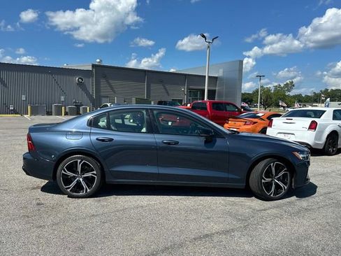 Used 2024 Volvo S60 B5 Plus image 5
