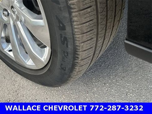 Used 2021 Chevrolet Silverado 1500 High Country w/ Technology Package image 10