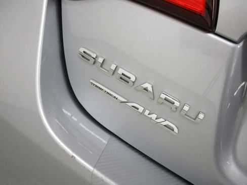 Used 2017 Subaru Legacy 2.5i Sport image 9