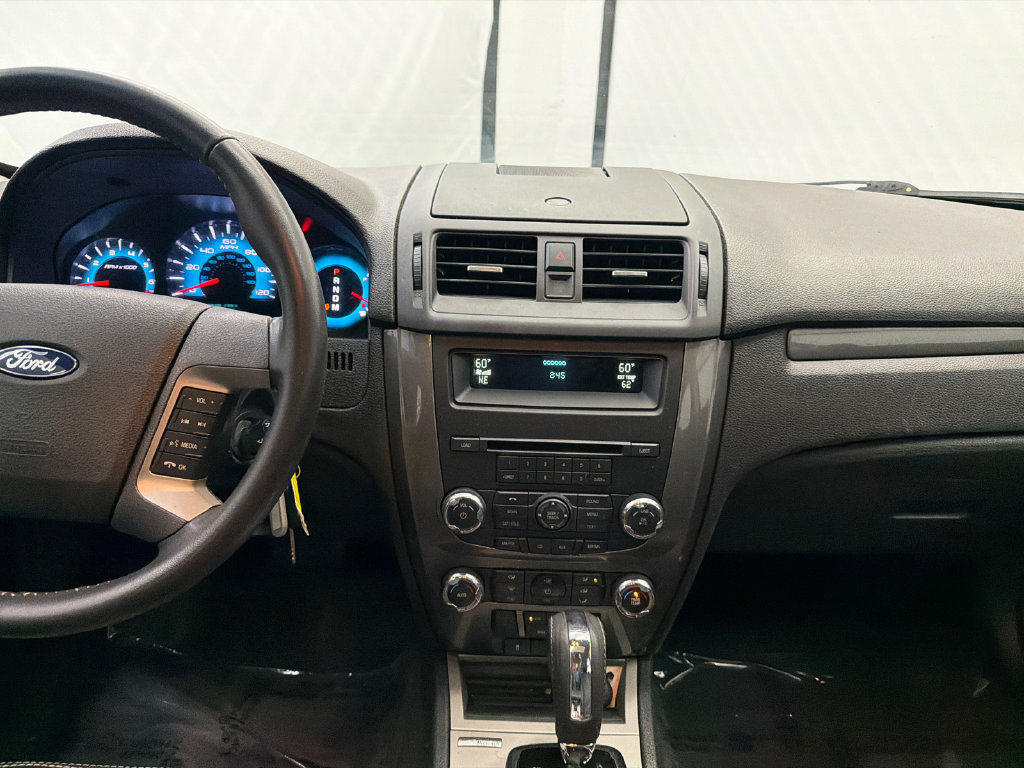 Used 2010 Ford Fusion Sport FWD image 28