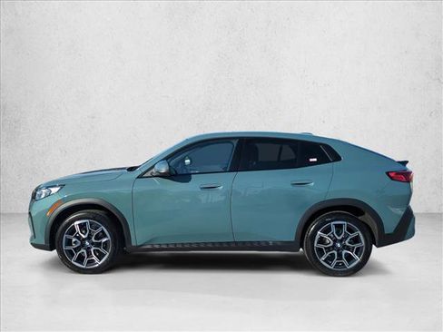 Certified 2025 BMW X2 xDrive28i w/ Technology Package AWD/4WD image 9