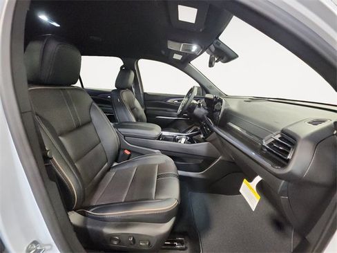 New 2026 Chevrolet Traverse High Country image 15