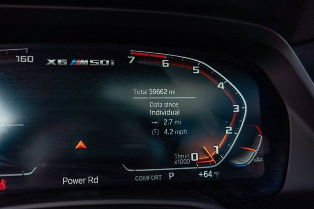 Used 2022 BMW X6 M50i w/ Premium Enhanced Package AWD/4WD image 21