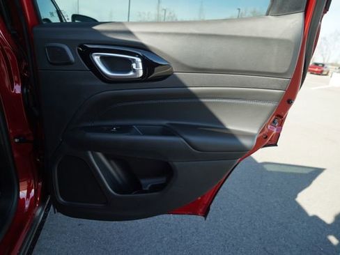 New 2026 Jeep Compass Latitude w/ Sun and Sound Group image 23