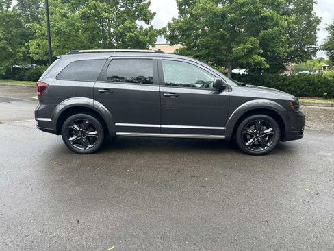 Used 2020 Dodge Journey Crossroad FWD image 8