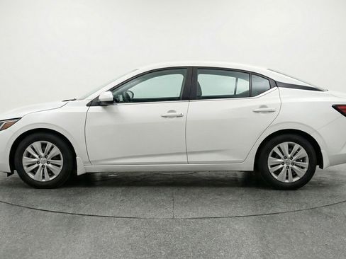 Used 2025 Nissan Sentra S image 3