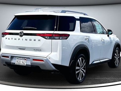 Certified 2023 Nissan Pathfinder Platinum w/ Cargo Package FWD image 6