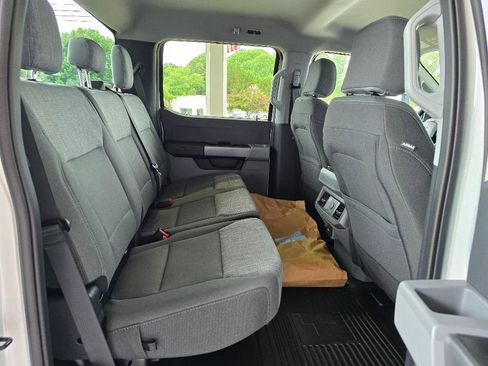 New 2025 Ford F450 XLT image 9