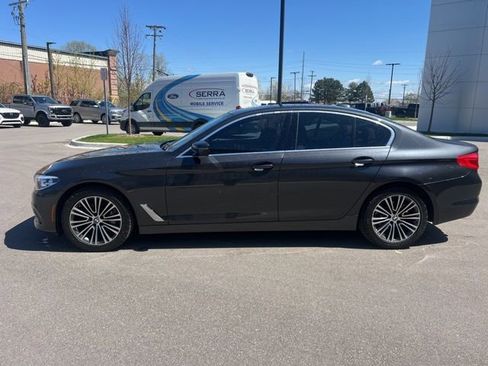 Used 2019 BMW 530i xDrive w/ Convenience Package AWD/4WD image 8