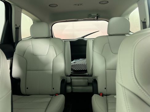 Certified 2025 Kia Telluride EX w/ EX Captain's Chair Package image 33