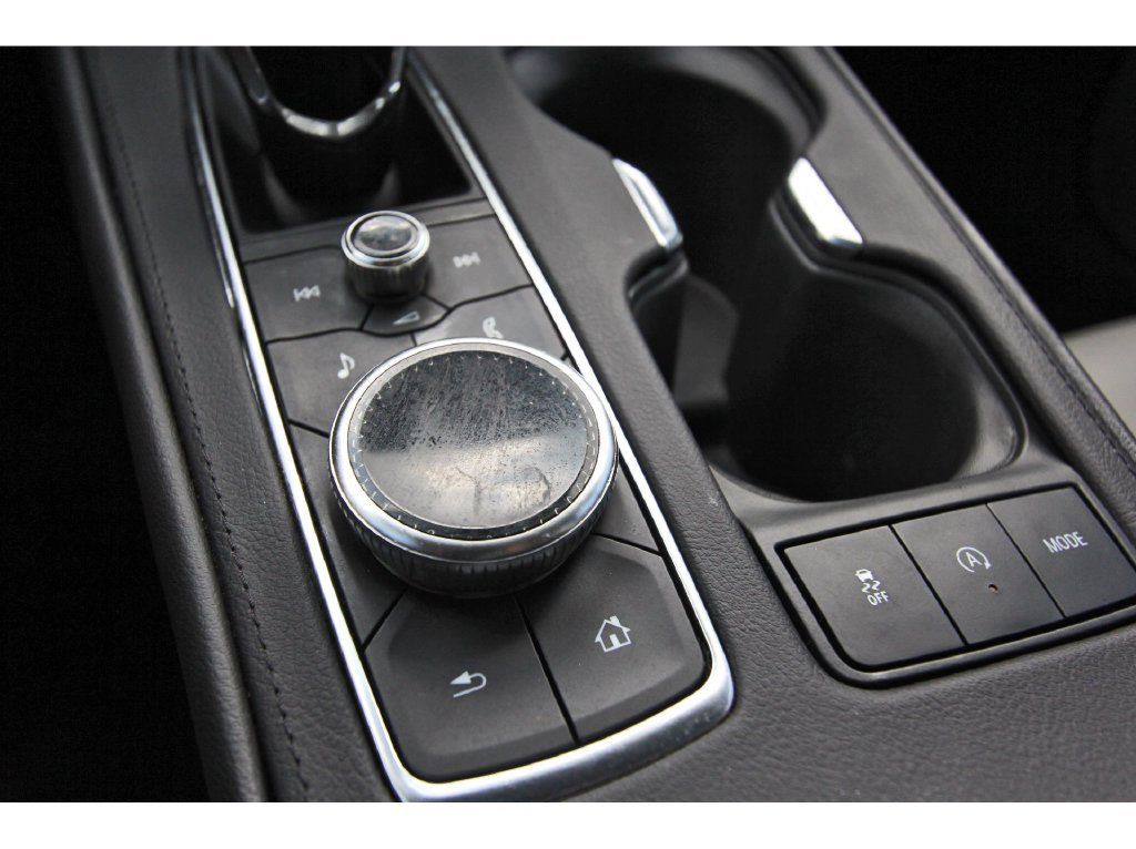 Certified 2023 Cadillac XT4 Luxury FWD image 25