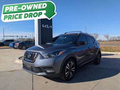 Used 2020 Nissan Kicks SR w/ SR Premium Package image 1