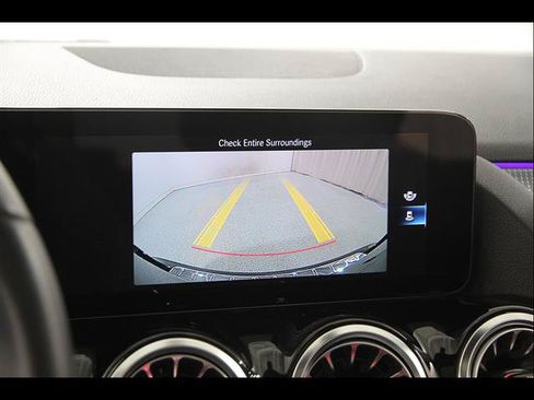 Used 2023 Mercedes-Benz GLA 250 w/ Premium Package image 16